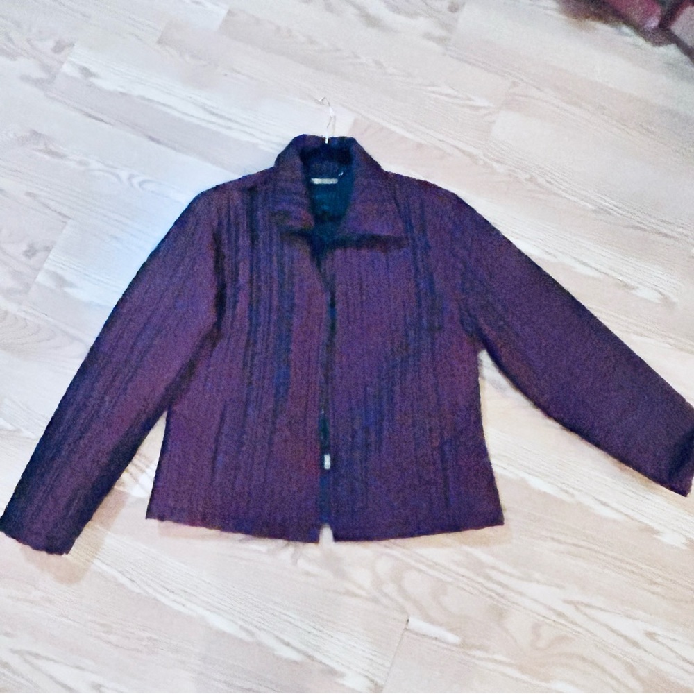 NWOT Express Burgundy Quilted Jacket With Pockets Size Large - Picture 3 of 5